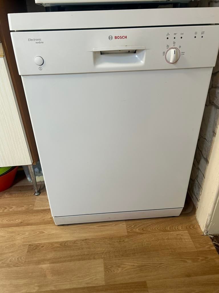 Vaatwasser te koop bosh ! Moet weg wegens renovatie, Elektronische apparatuur, Vaatwasmachines, Ophalen of Verzenden, Zo goed als nieuw