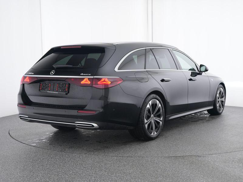 Mercedes-Benz E-klasse 300 DE 4MATIC Break Luxury Line | Dis, Auto's, Mercedes-Benz, Automaat, Gebruikt, Zwart, 4 cilinders