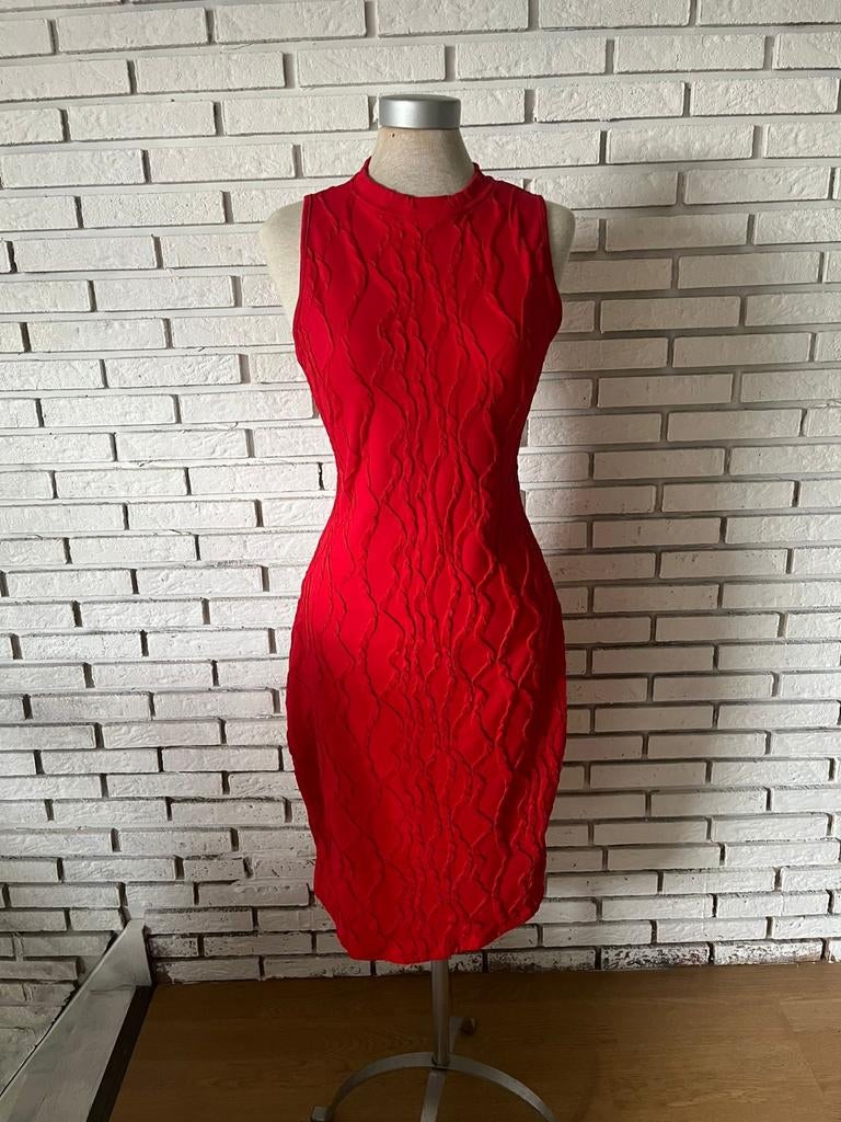 Rode aansluitende jurk - L, Ophalen of Verzenden, Maat 42/44 (L)