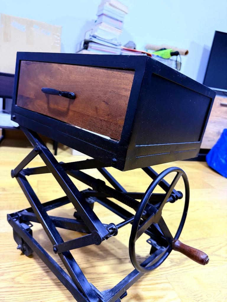 Table de chevet industrielle – Occasion, Moins de 45 cm, Enlèvement, Utilisé, 55 à 70 cm