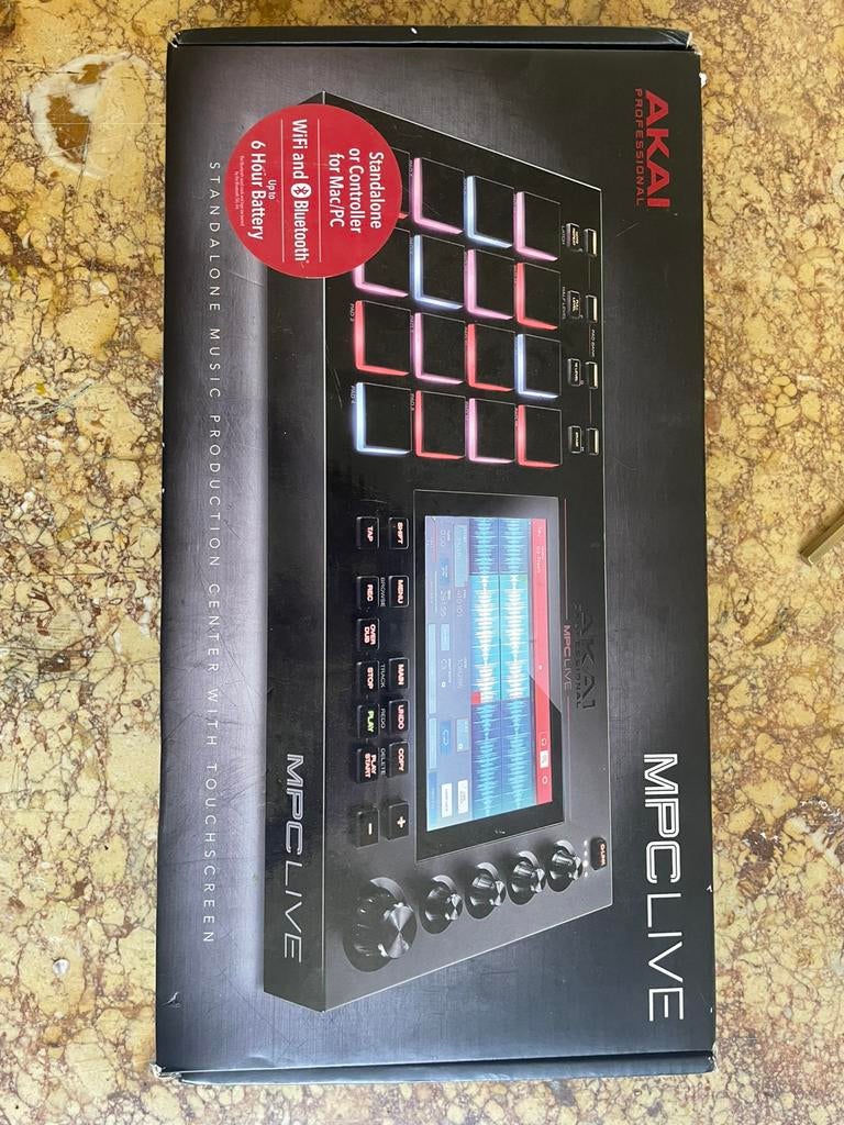 Akai mpc live, Muziek en Instrumenten, Samplers, Ophalen, Zo goed als nieuw