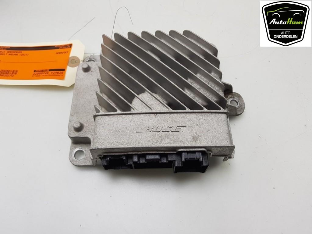 AUDIO VERSTERKER Renault Kadjar (RFEH) (|280637233R|), Gebruikt, Renault