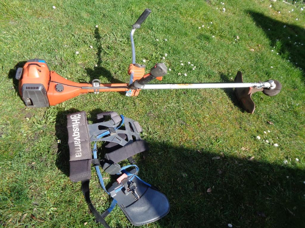 Débroussailleuse Husqvarna 545 RX avec harnais, Enlèvement, Husqvarna Stihl
