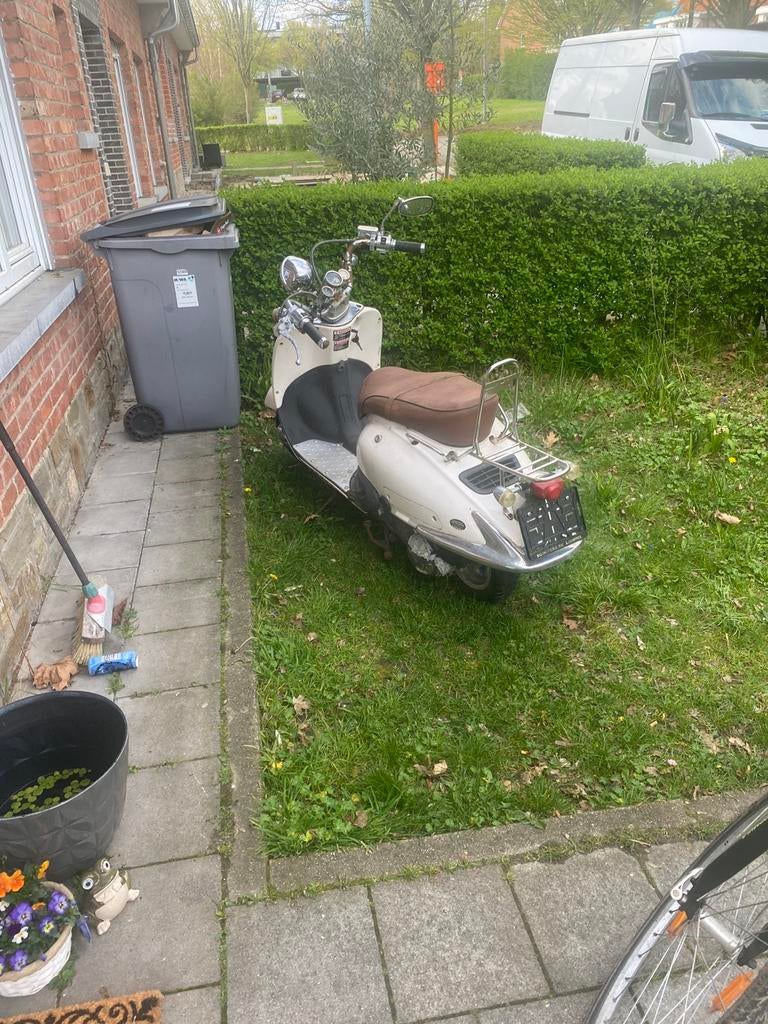 Trottinettes 50c et 125 cc, Enlèvement, Utilisé