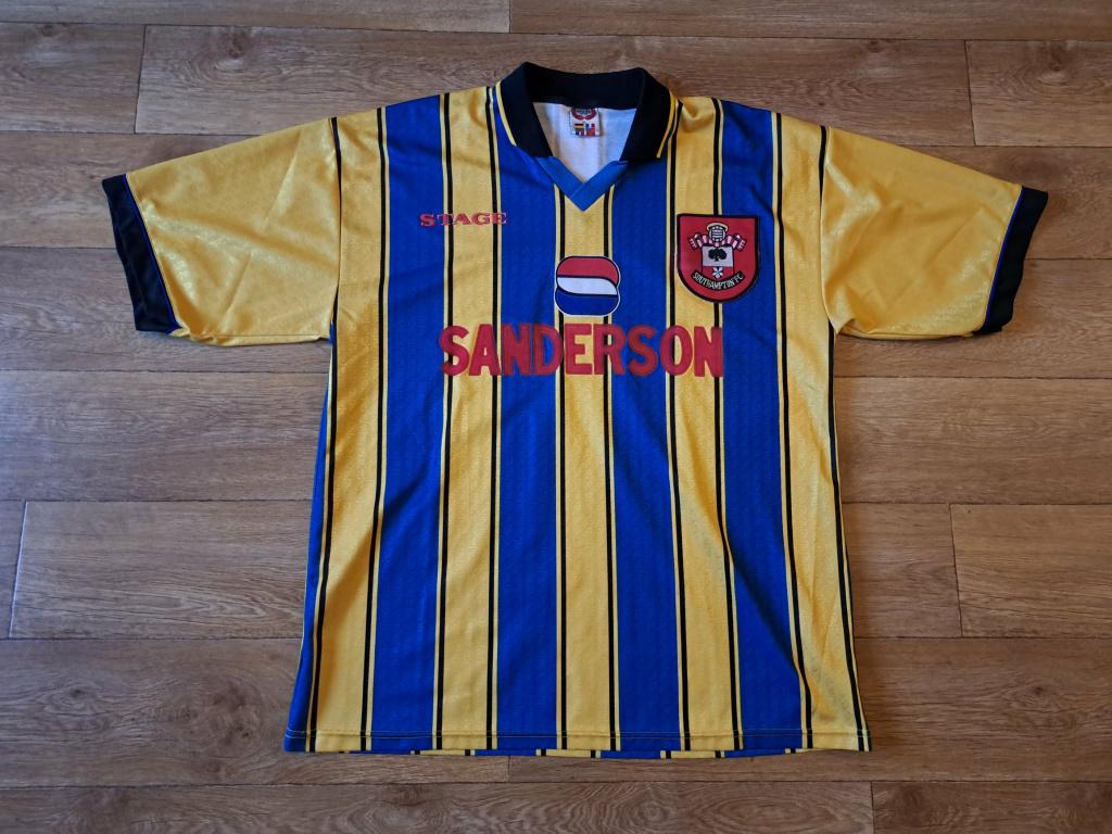 Southampton retro voetbalshirt, Sport en Fitness, Voetbal, Maat XL, Ophalen of Verzenden, Zo goed als nieuw, Shirt