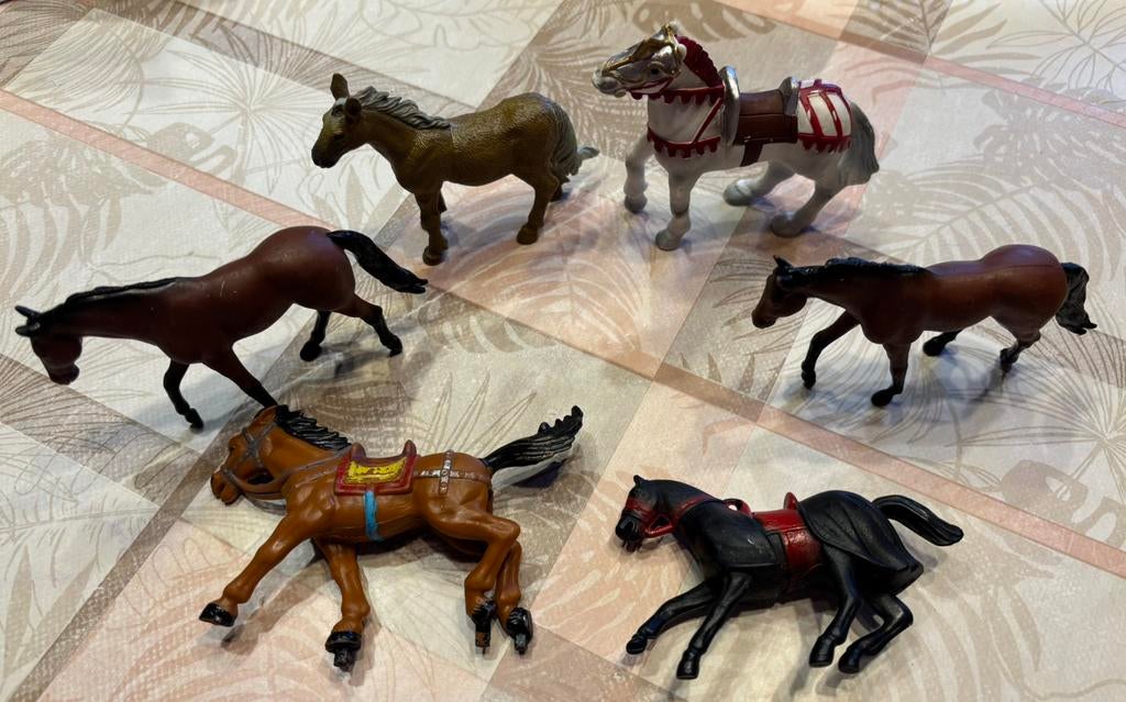 6 paardjes., Ophalen of Verzenden, Gebruikt