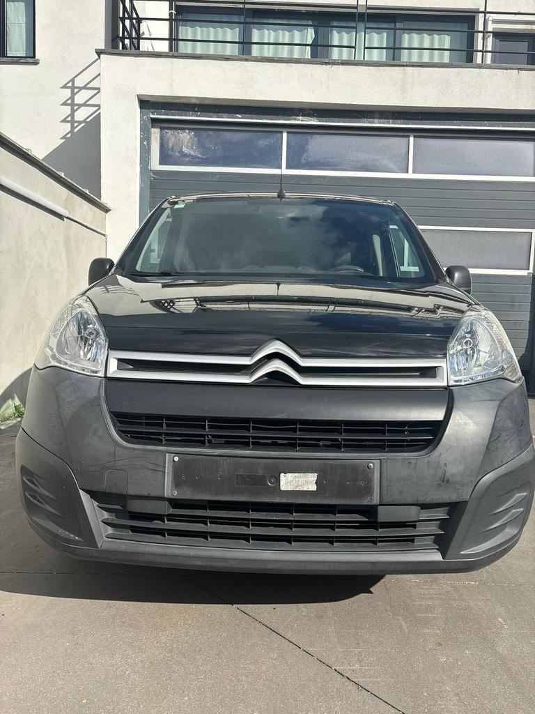 Citroen berlingo 1.6 hdi 80 000 km 2017 nwe wagen, Auto's, Voorwielaandrijving, 4 deurs, Stof, Citroën