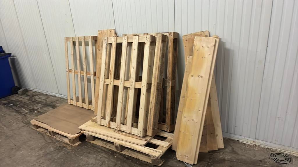 Gratis brand hout, Doe-het-zelf en Bouw, Ophalen, Gebruikt, Pallet