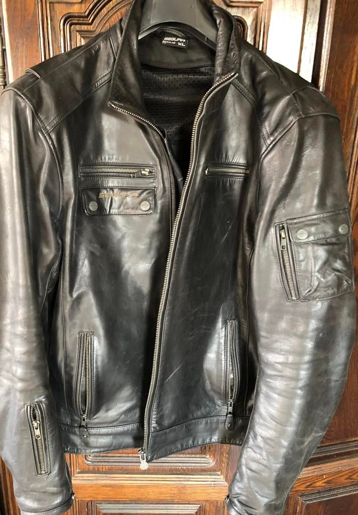 Veste de moto en cuir taille XL, Enlèvement