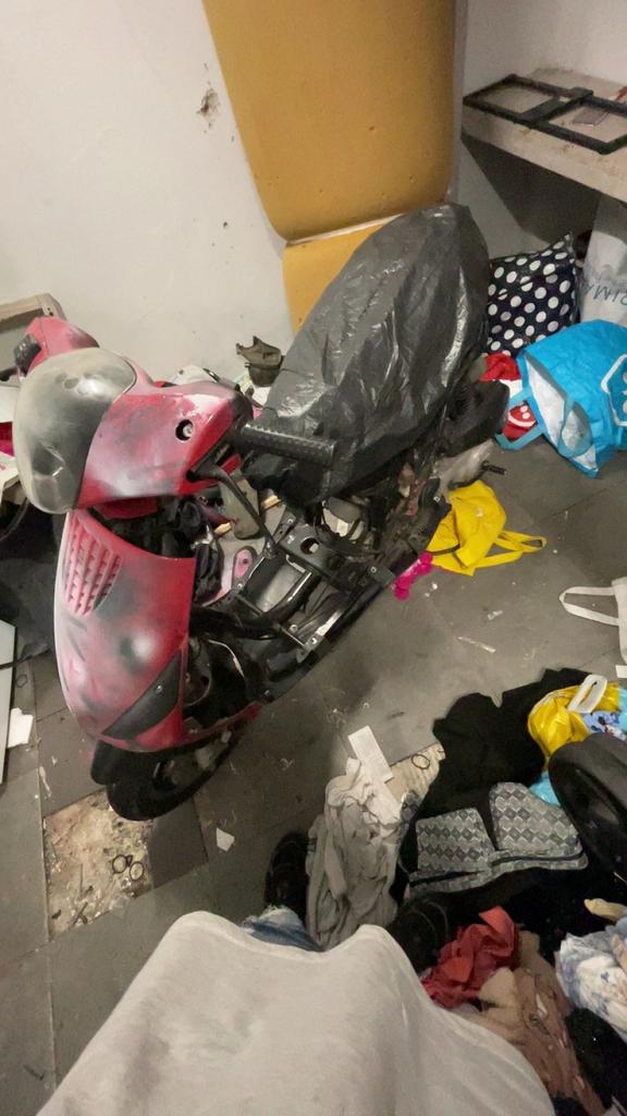 OPZOEK NAAR ZIP (kijk beschrijving), Ophalen of Verzenden, Zo goed als nieuw, Piaggio