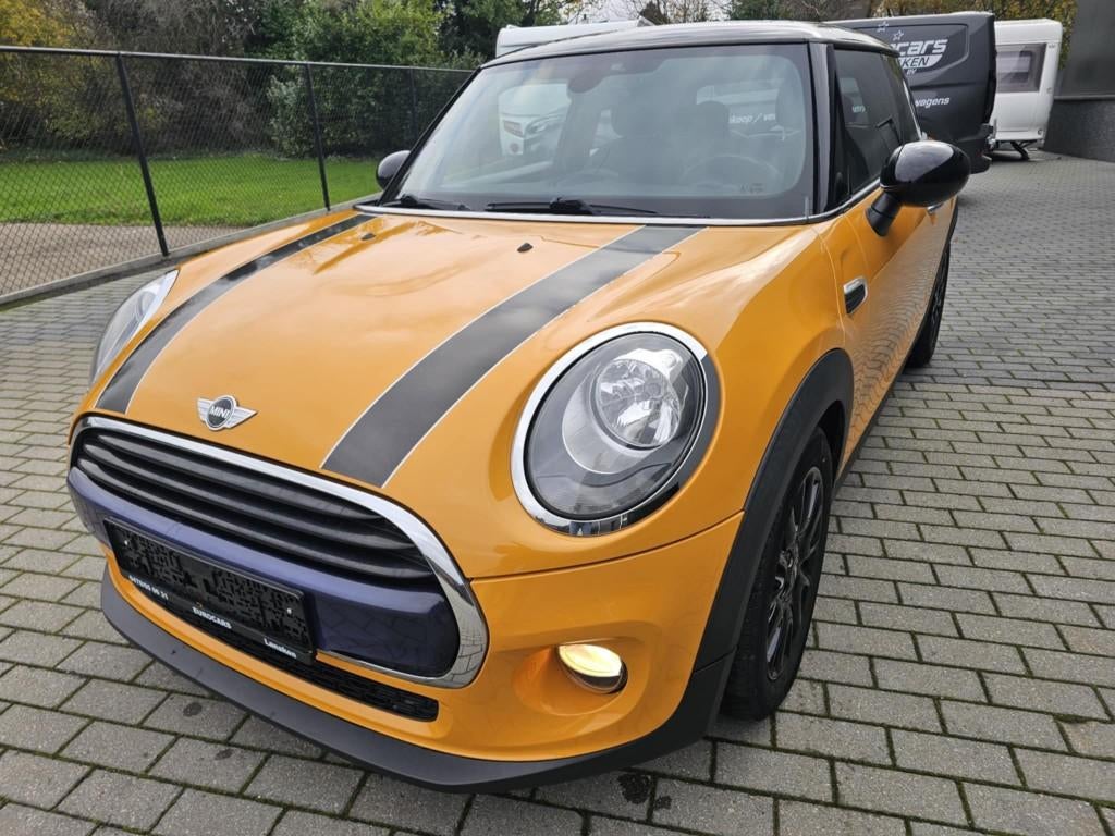 mini cooper 1.5 benzine / top staat/1STE EIGENAAR, Auto's, Mini, 4 zetels, Overige kleuren, 1600 cc, Leder en Stof