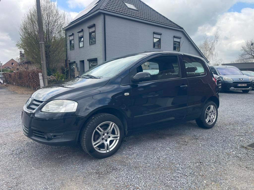 Volkswagen Fox 1.2i Essence, jantes en alu, 1er propriétaire, Autos, Volkswagen, Achat, 139 g/km, Boîte manuelle, Entretenue par le concessionnaire