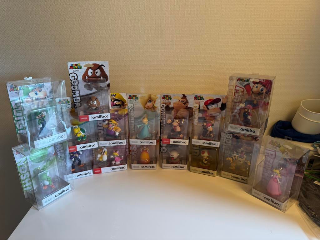 Nintendo amiibo set van 17 super mario figurines nieuw, Collections, Enlèvement, Comme neuf