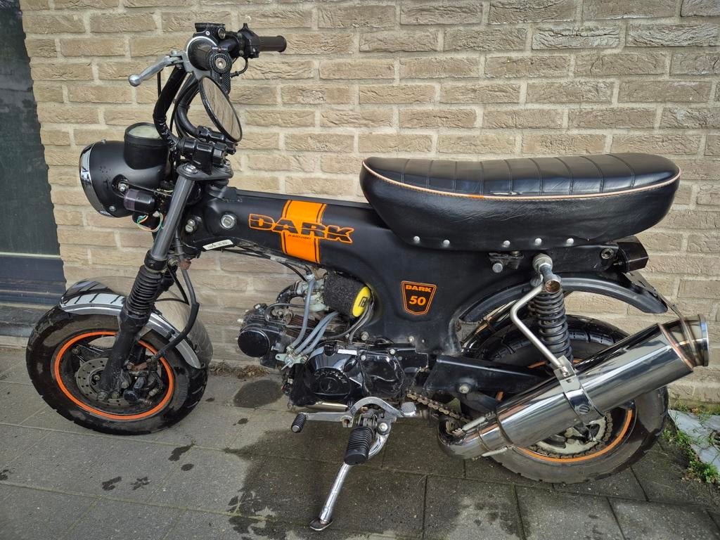 Skyteam Dax 50 CC Classe B Édition Dark, Vélos & Vélomoteurs, Autres modèles, 4 vitesses, Classe B (45 km/h), Enlèvement