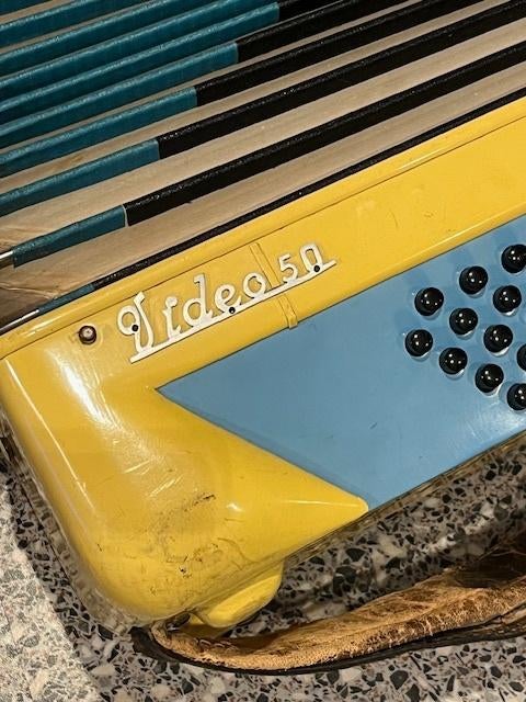 accordeon: 1 grote en 1 kindermaat, Muziek en Instrumenten, Overige Muziek en Instrumenten, Ophalen, Gebruikt