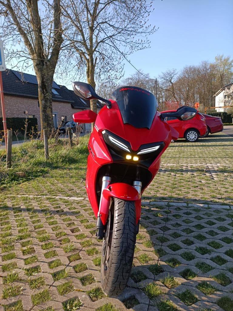 Honda Vfr800f rc79 2018, Motoren, 4 cilinders, Handvatverwarming, Meer dan 35 kW, 799 cc
