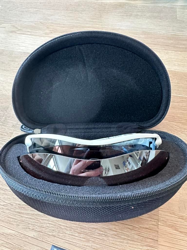 Oakley Radarlock polarized, Fietsen en Brommers, Fietsaccessoires | Fietskleding, Ophalen of Verzenden, Zo goed als nieuw