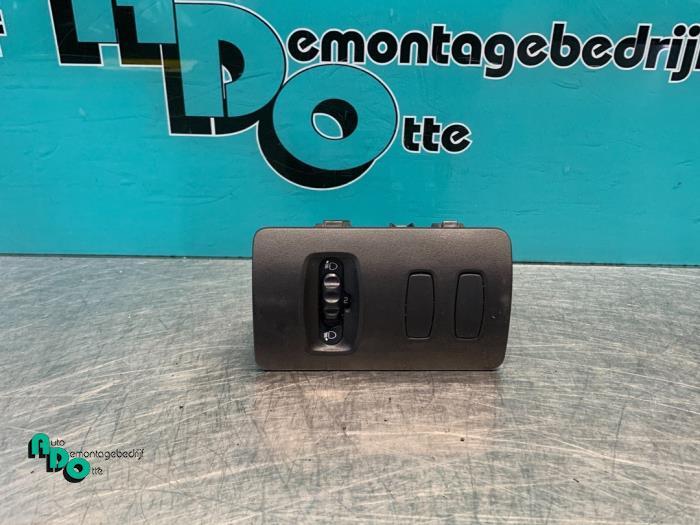 Commutateur phare hauteur réglable d'un Renault Clio (Clio, Renault, -, 3 mois de garantie, Utilisé