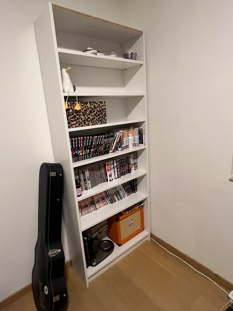 Bibliothèque billy IKEA, Enlèvement, Comme neuf