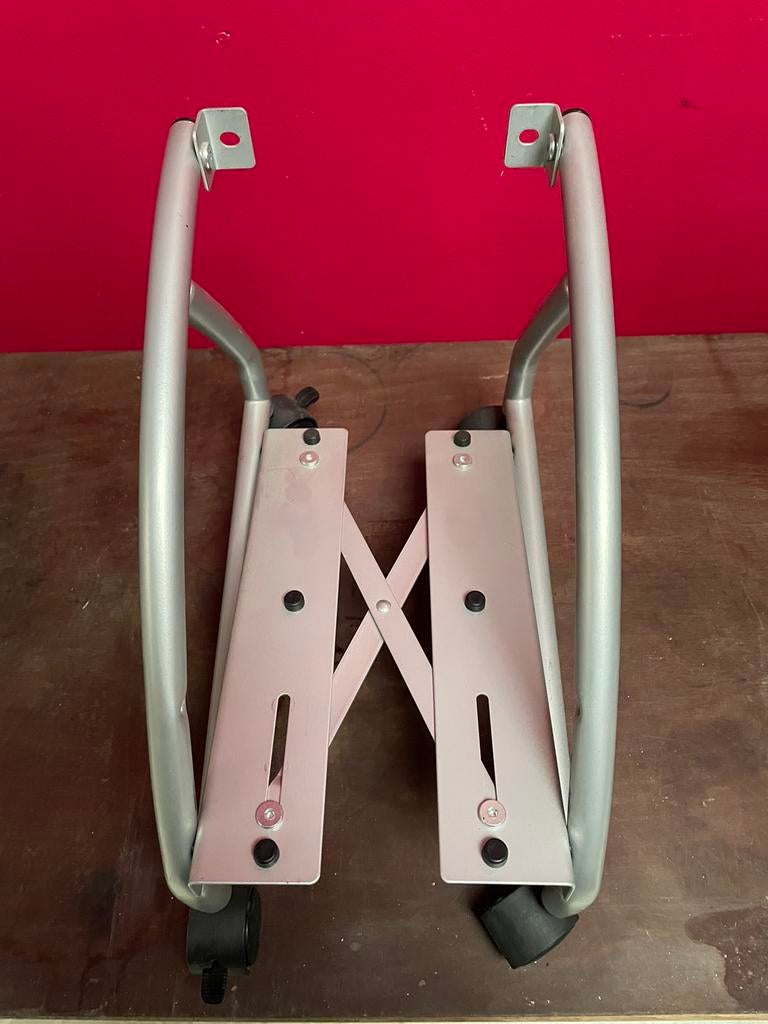 Computerdrager op wieltjes, Motoren, Ophalen, Gebruikt