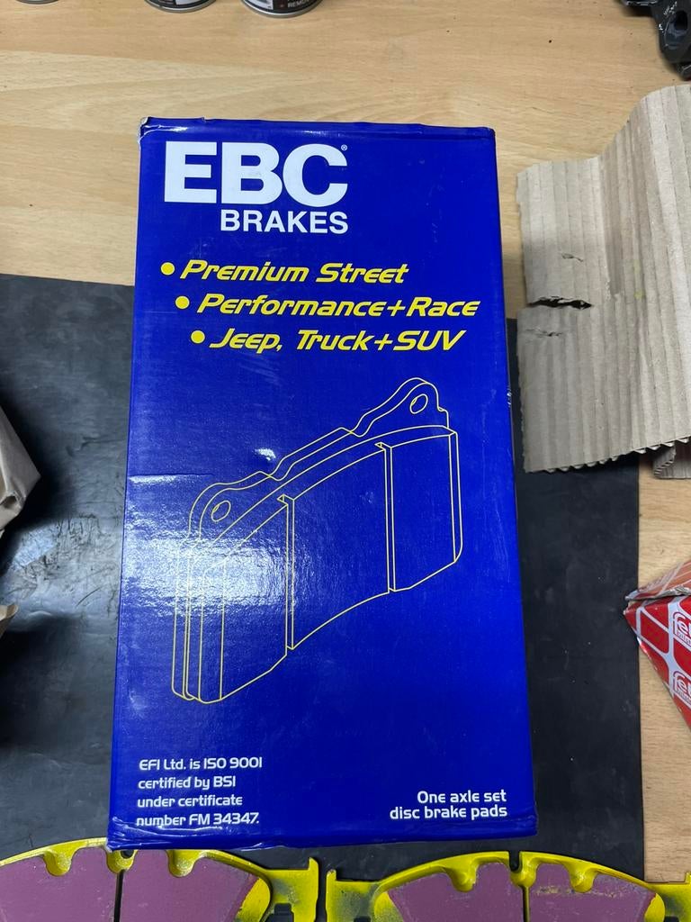 Racing brake pads vooraan EBC yellow stuff., Ophalen, BMW
