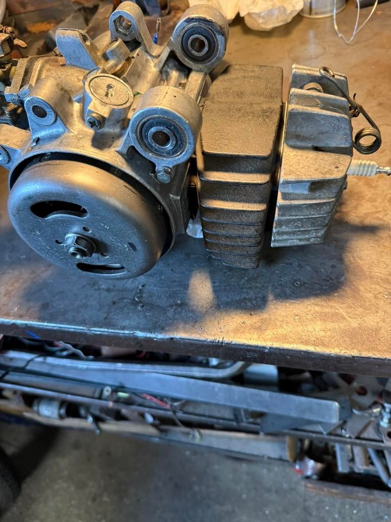 Honda camion mono blok 1976, Fietsen en Brommers, Ophalen, Blok