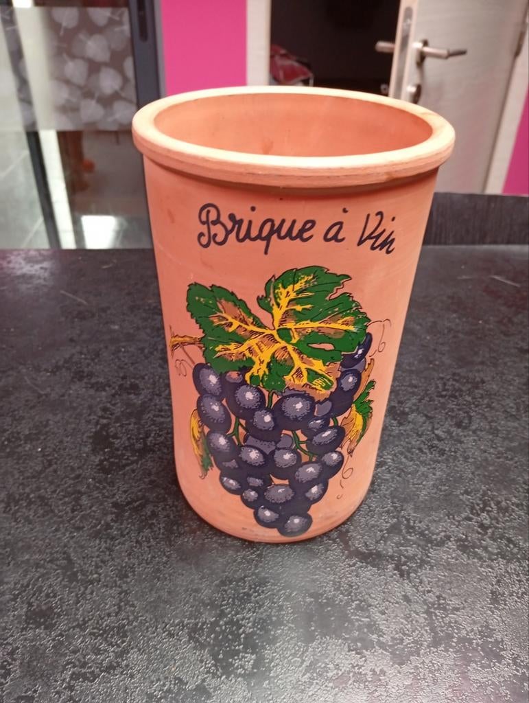 Brique a vin en terre cuite, Enlèvement ou Envoi, Comme neuf