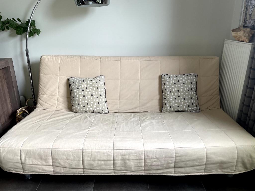 Ikea 2P zetelbed - matras en bedovertrek, Huis en Inrichting, Slaapkamer | Slaapbanken, Ophalen, Crème, Gebruikt, Tweepersoons