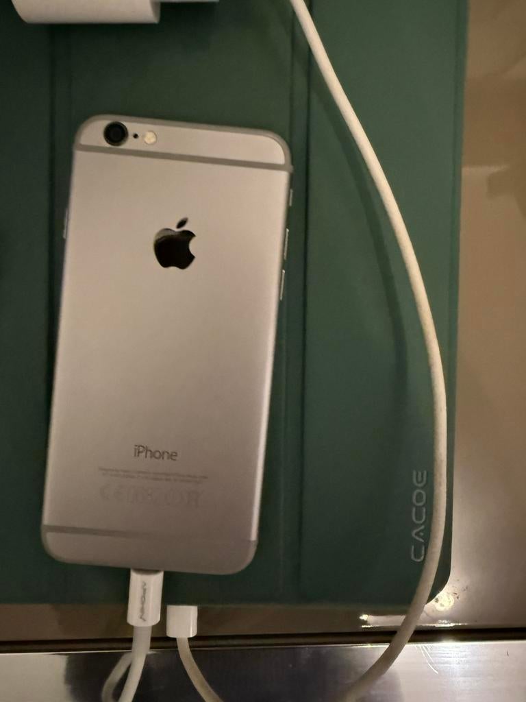 Volledig werkende Iphone 6 32GB, Telecommunicatie, Mobiele telefoons | Apple iPhone, 32 GB, Ophalen of Verzenden, Zo goed als nieuw