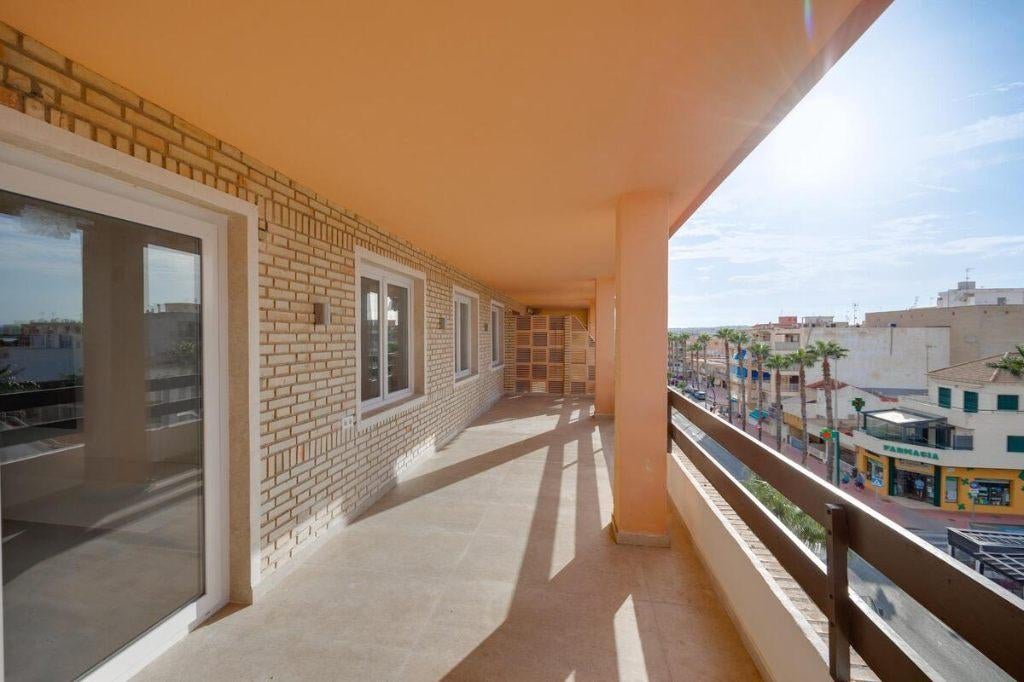 Gerenoveerd appartement/Zee in Torrevieja, Immo, Torrevieja, Spanje, 3 kamers, 102 m²