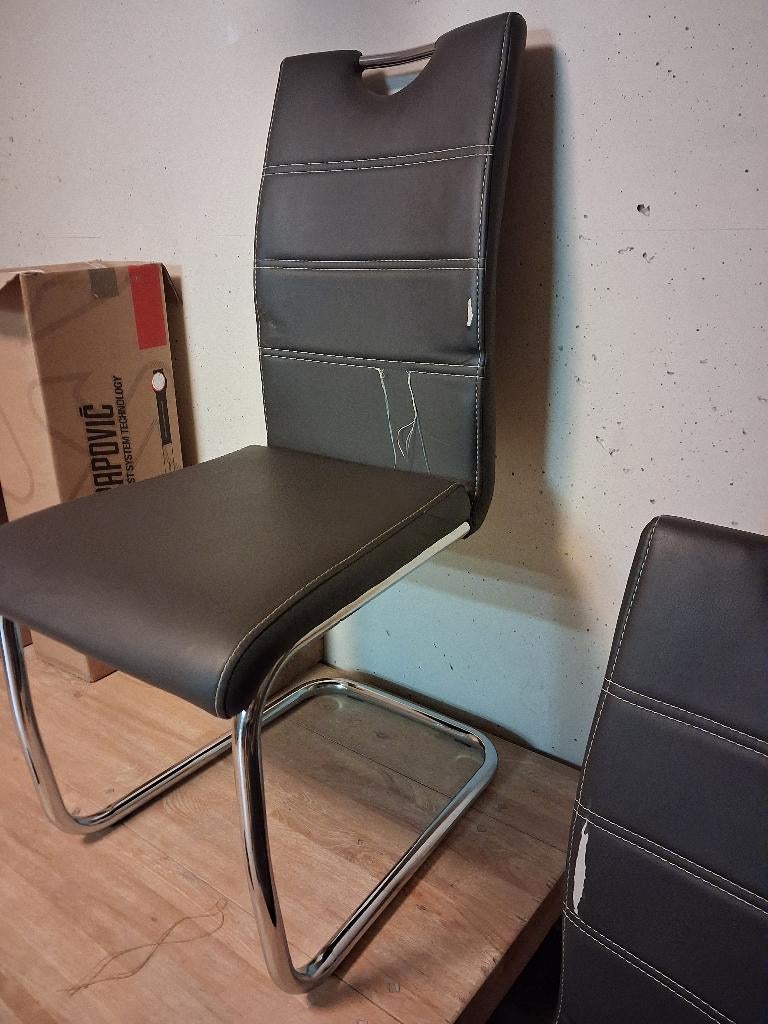 4 stoelen, Ophalen, Gebruikt, Bruin, Vier
