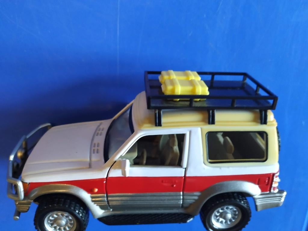 speelgoed auto jeep sterke grote auto, Kinderen en Baby's, Speelgoed |Speelgoedvoertuigen, Ophalen of Verzenden