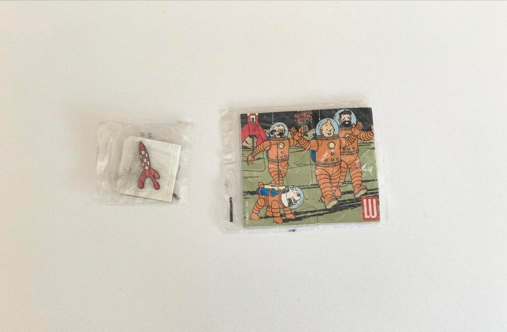 Tintin magnet Lu et Pin’s fusée neufs emballés, Enlèvement ou Envoi, Tintin, Comme neuf, Statue ou Figurine