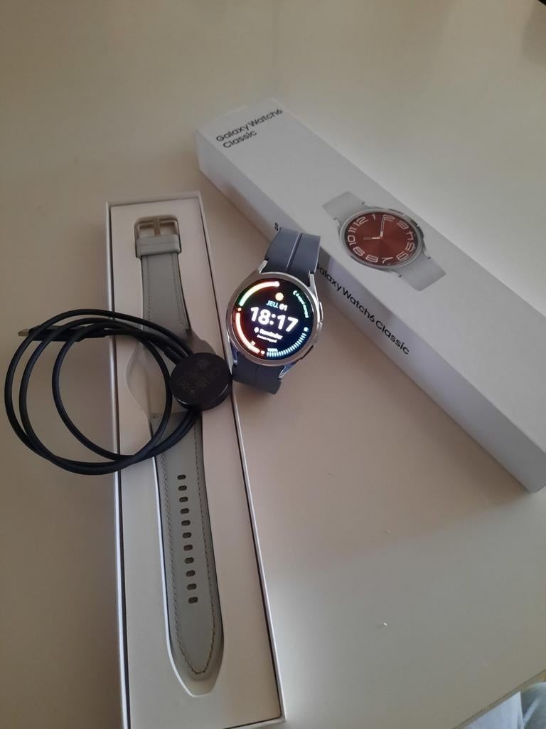 Montre Connectée galaxy watch 6 classic, Enlèvement ou Envoi, Comme neuf, Gris, Samsung