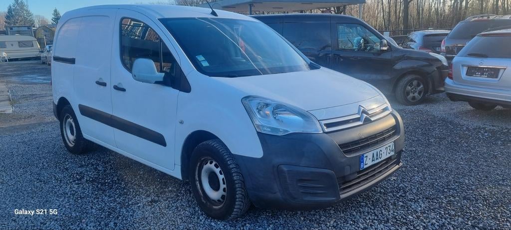 Citroën Berlingo 1.6 diesel 182 000 km d'ici le 7 juillet 20, Euro 5, Entreprise, Boîte manuelle, Noir