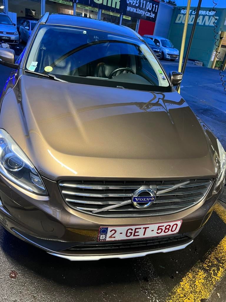 Volvo XC 60 a vendre, Achat, 2400 cm³, Carnet d'entretien, Noir
