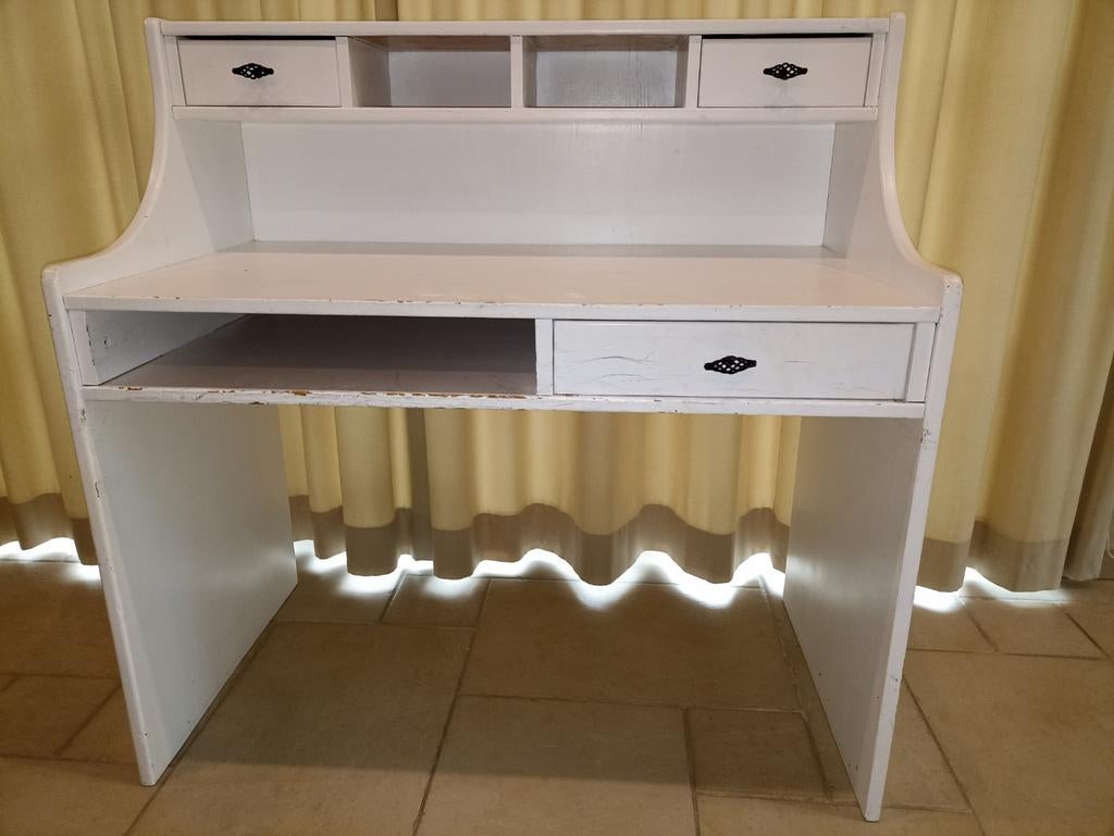 Houten bureau, Ophalen