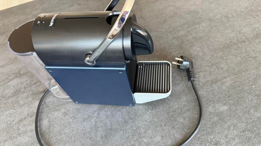 machine à café Nespresso Pixie, Auto diversen, Dakkoffers, Zo goed als nieuw, Ophalen