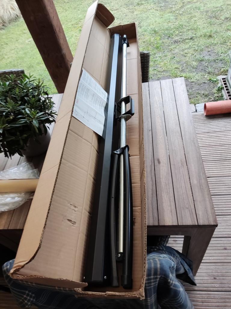 Projectiescherm op statief, Ophalen, Zo goed als nieuw