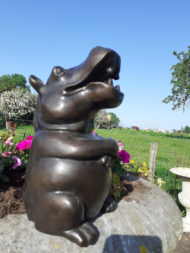 Hippopotame assis en bronze pouvant faire jet d'eau, Antiquités & Art, Antiquités | Bronze & Cuivre, Enlèvement ou Envoi, Bronze