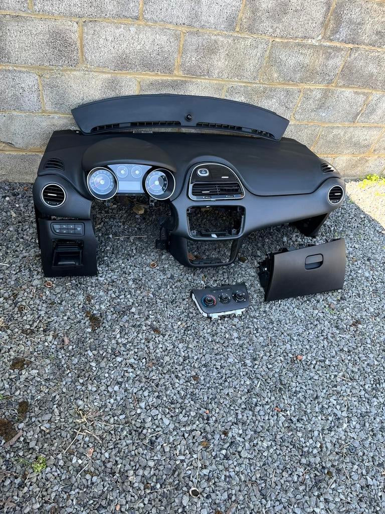 Punto evo pièce tout doit partir, Enlèvement, Utilisé, Fiat