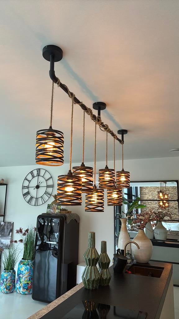 Mooie plafond lamp 2 stuks 150 cm breed, Ophalen