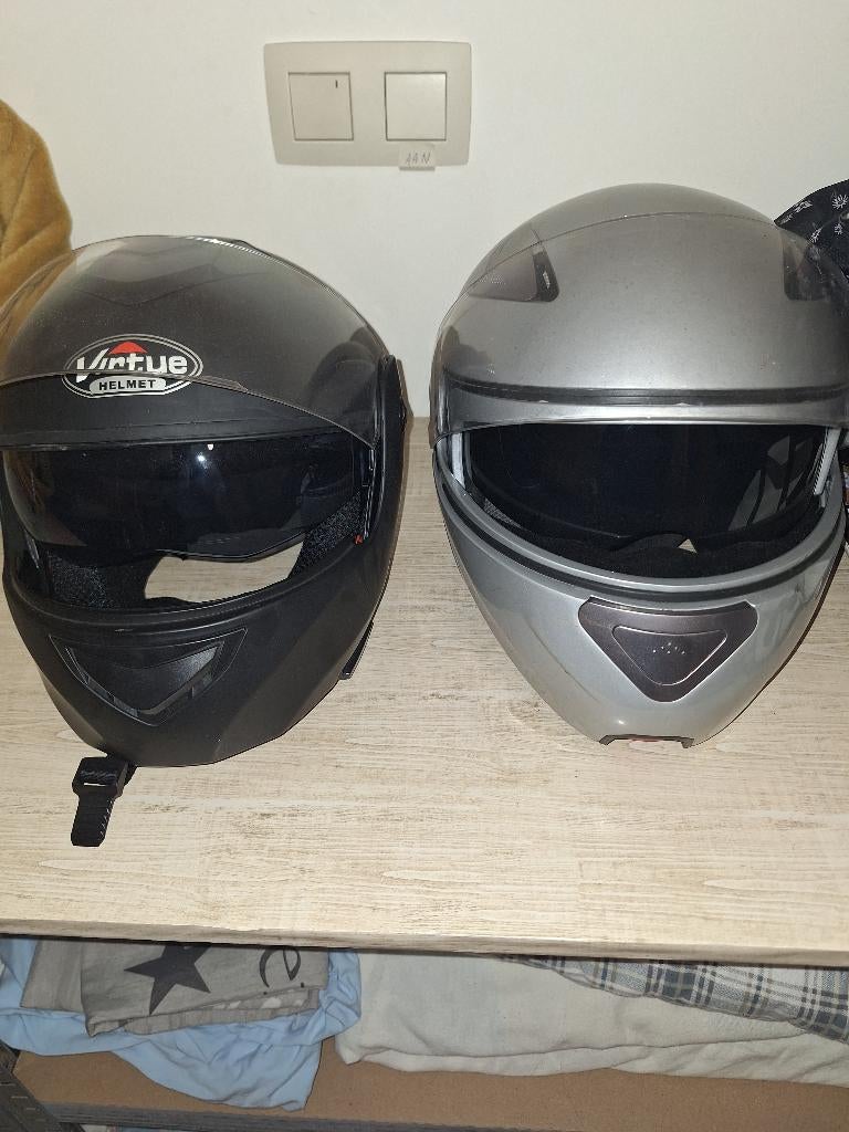 Moto helmen, Ophalen