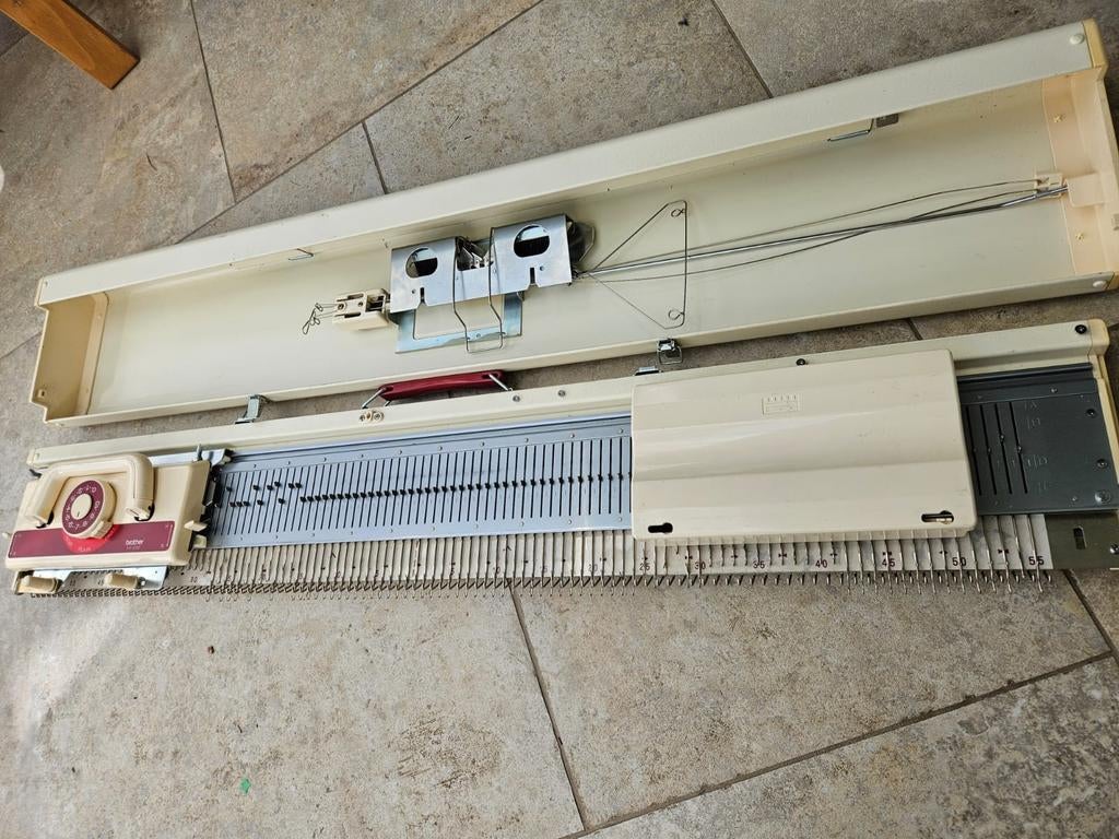 Machine à tricoter Brother KH230 - Complète avec Manuel, Hobby & Loisirs créatifs