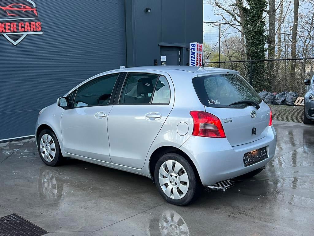Toyota Yaris 1.3i VVT-i 16v Airco, Autos, Argent ou Gris, Achat, Airbags, Boîte manuelle