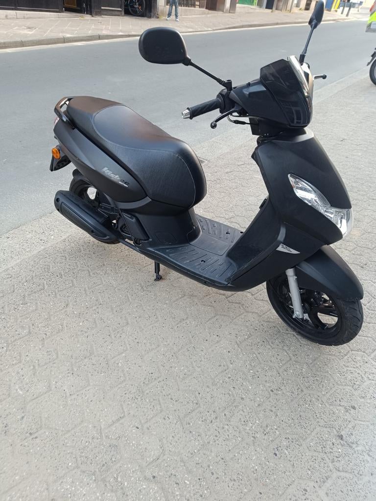 Peugeot kisbee Class A, Fietsen en Brommers