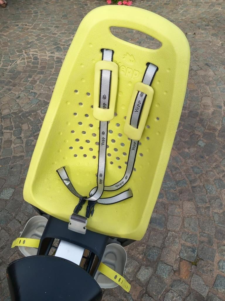 Yepp Fietsstoel inclusief zadelbuis, Fietsen en Brommers, Fietsaccessoires | Fietsstoeltjes, Ophalen, Achterzitje, Voetsteuntjes
