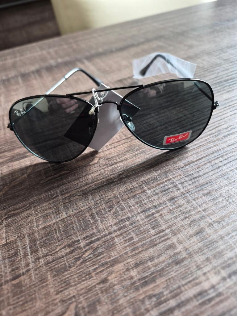 Lunette de soleil RAY BAN, Neuf, Ray-Ban, Lunettes de soleil, Noir