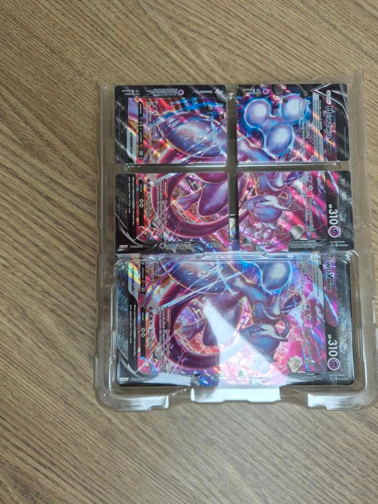 Pokemon mewtwo v union, Hobby en Vrije tijd, Verzamelkaartspellen | Pokémon, Ophalen of Verzenden
