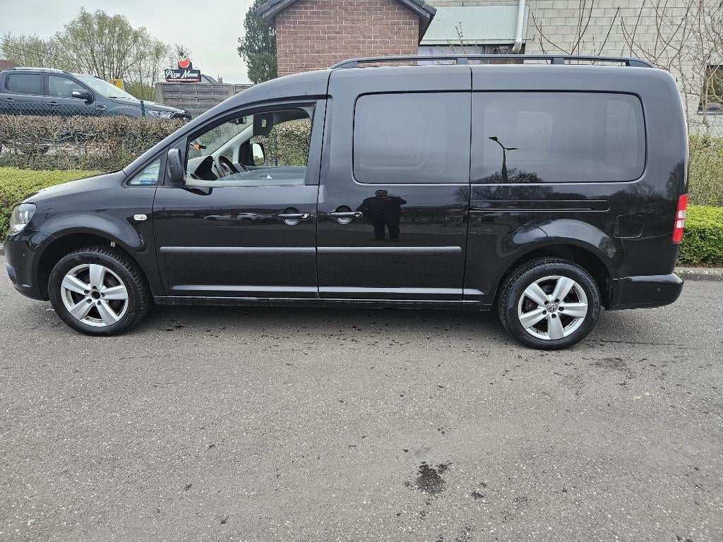 Volkswagen Caddy dubbele cabine 1.6 TDi❗PROBLEME D'INJECTEUR, Auto's, Voorwielaandrijving, Zwart, 4 cilinders, Zwart